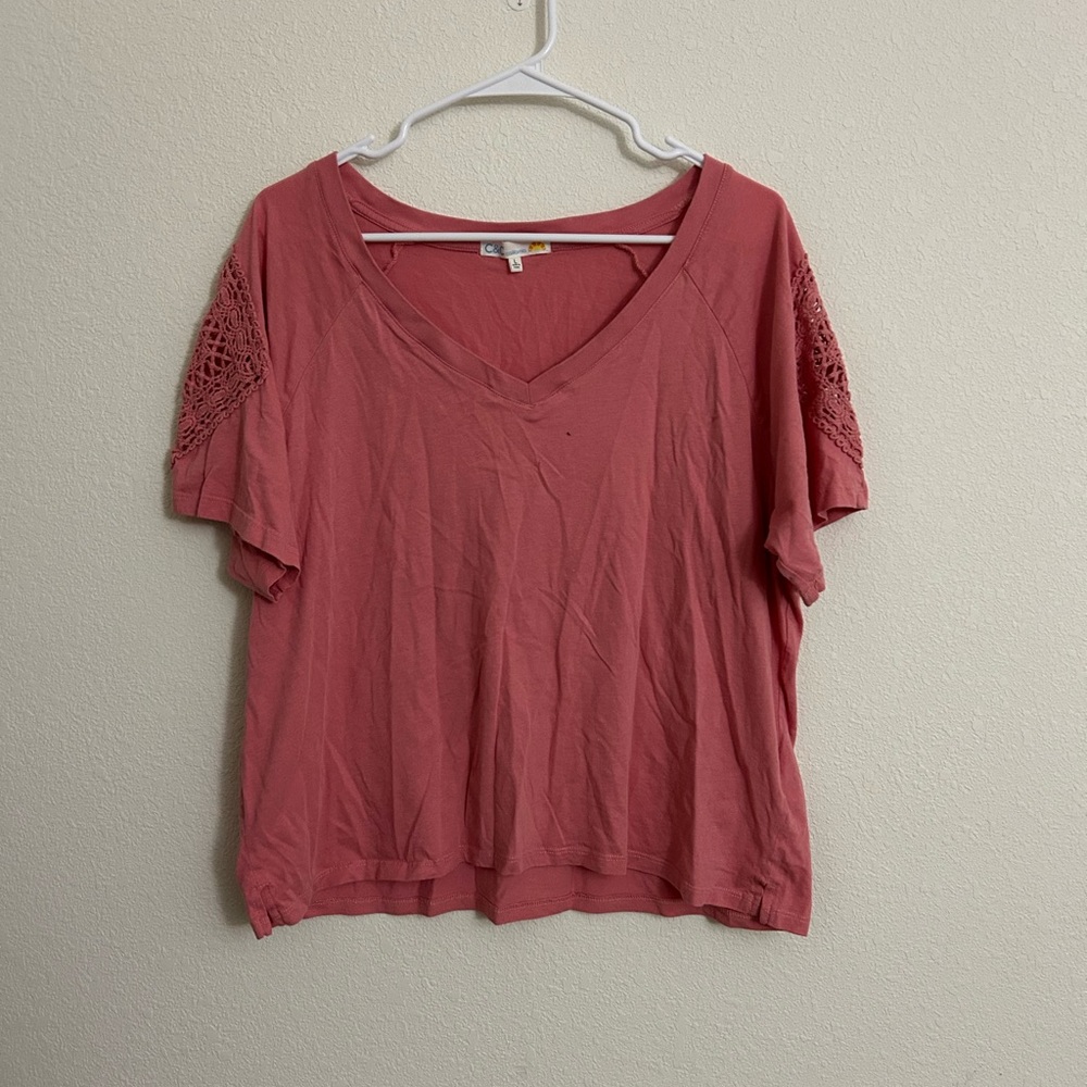 C&C California Coral V-Neck Top with Crochet Sleeves